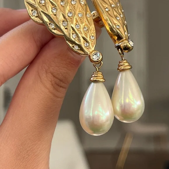 SOLD Vintage Christian Dior Angel’s Wings Rhinestone Pearl Dangle Gold Earrings - Picture 3 of 13